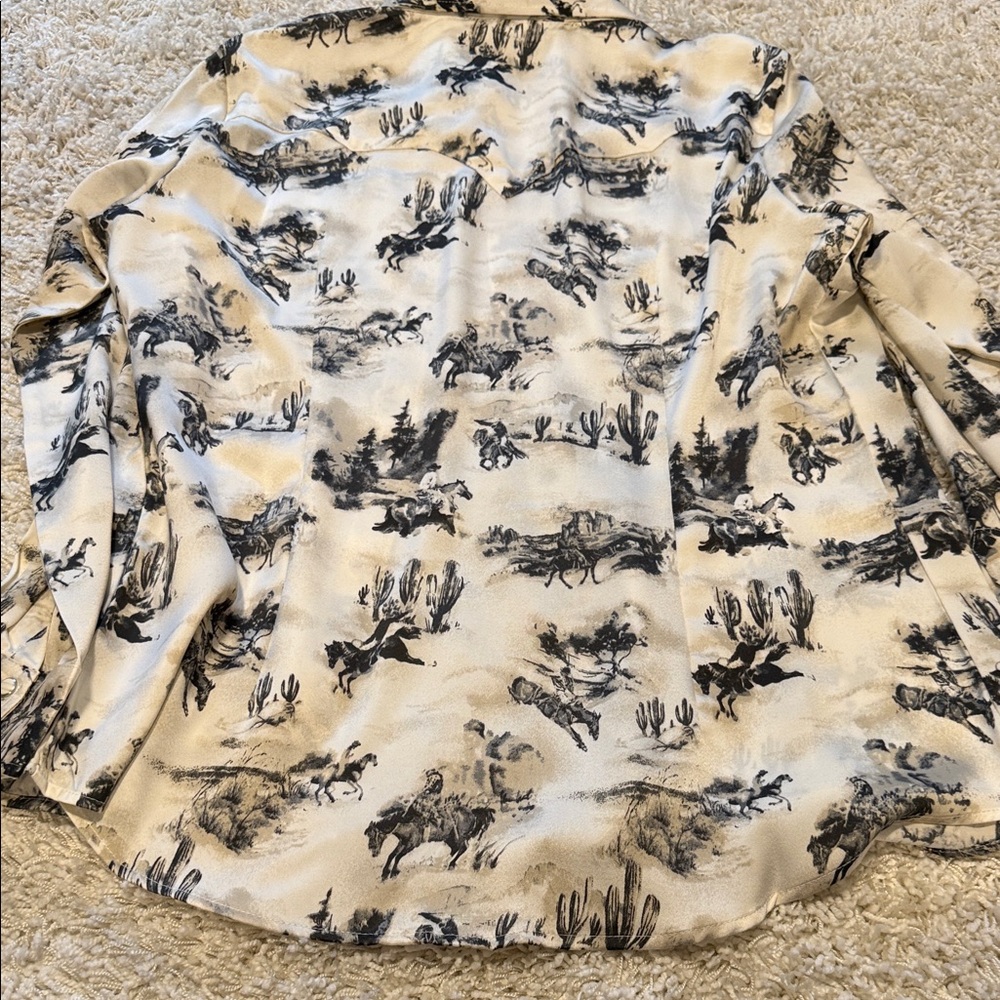 NWT Wrangler xl ladies Cowboy Print Casual Shirt - Black and Cream with snaps! - Picture 6 of 7